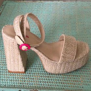 NWT Larroude Dolly platform heels